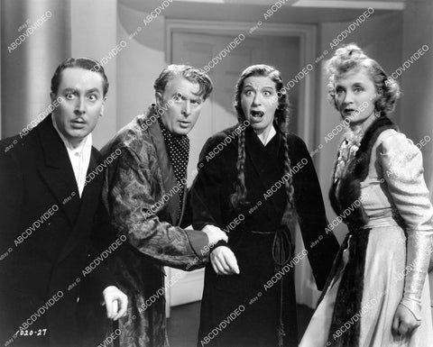 crp-07733 1938 Reginald Gardiner, Reginald Owen, Fanny Brice, Helen Troy film Everybody Sing crp-07733