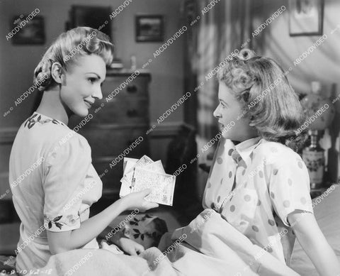 crp-00795 1944 Lynn Merrick, Louise Erickson film Meet Miss Bobby Socks crp-00795