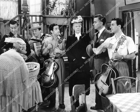 crp-08166 1943 Kathleen Howard & music group The Vagabonds film Swing Out the Blues crp-08166