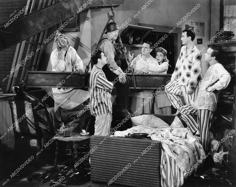 crp-08169 1943 Bob Haymes, Lynn Merrick & music group The Vagabonds film Swing Out the Blues crp-08169
