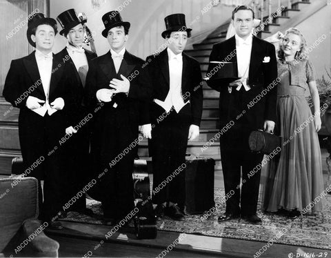 crp-08175 1943 Bob Haymes, Lynn Merrick & music group The Vagabonds film Swing Out the Blues crp-08175