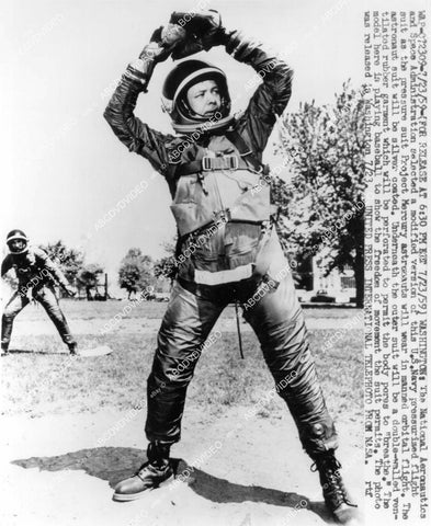 crp-08250 1959 aviation NASA Navy pressurized flight suit Mercury program plays baseball crp-08250