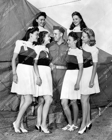 crp-08275 1941 PFC George Buttgen w babes Kay Aldridge, Marguerite Chapman, Peggy Diggins, Alice Talton, Georgia Carroll, Lorraine Gettman crp-08275
