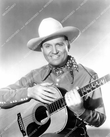 crp-08367 1940's singing cowboy Gene Autry w his guitar crp-08367