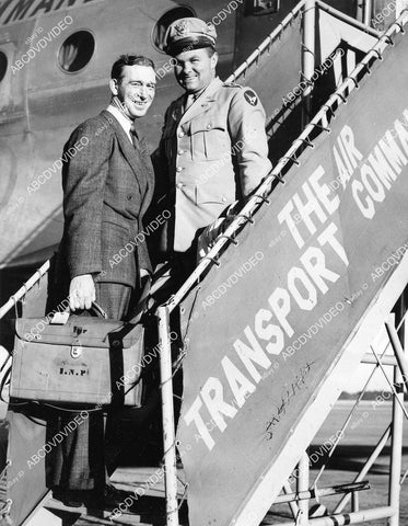 crp-08411 1946 camerman Hugh Broderick Bikini Atoll atomic bomb blast w Capt Bassitt Air Transport Command crp-08411