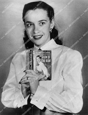 crp-08728 1948 photo Susan Peters portrait w the book film The Sign of the Ram crp-08728