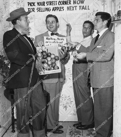 crp-00924 1947 columnist Harry Crocker, Garry Moore, Herb Sanford, Alan Young, Peter Lind Hayes radio show crp-00924