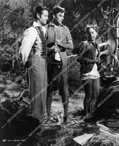 crp-09281 1951 Robert Cummings, Terry Moore, Jerome Courtland film The Barefoot Mailman crp-09281