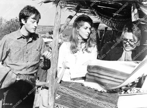 crp-09520 1973 Lindsay Wagner, Peter Fonda film Two People crp-09520