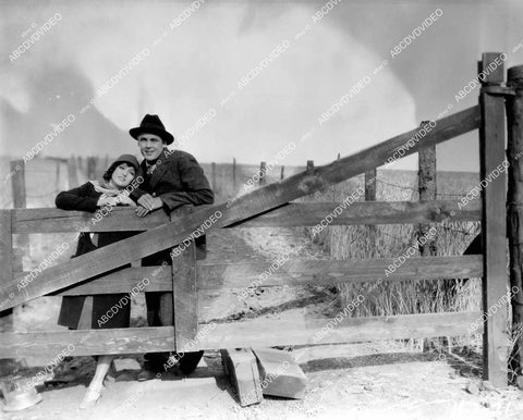 crp-09570 1928 Mary Duncan, Charles Farrell silent film The River crp-09570