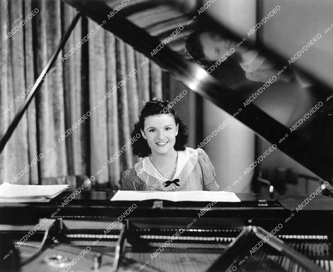 crp-09783 1943 Mary Lee at the piano film Shantytown crp-09783