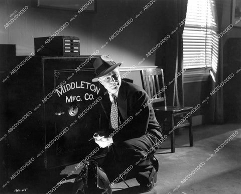 crp-09842 1948 Don Barry does some safecracking film Slippy McGee crp-09842