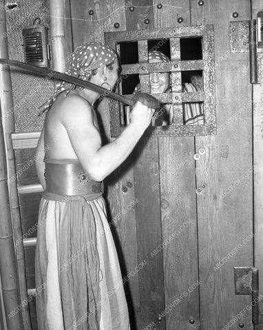 shirtless waiters have fun at The Pirate's Den Restaurant pd-10