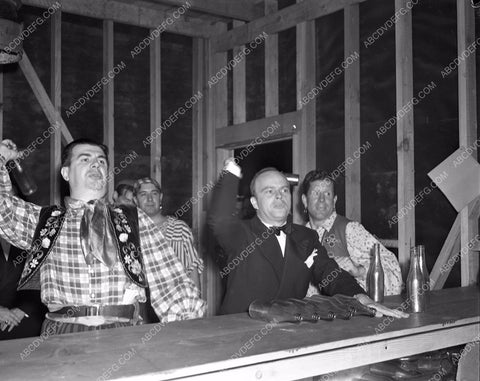 Ken Murray Rudy Vallee Edgar Bergen throwing bottles The Pirate's Den pd-13