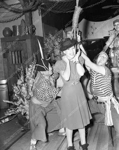 celebrity guests opening night at The Pirate's Den Restaurant pd-23