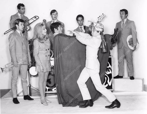 Spike Jones Jr. and his band having fun spijon-29