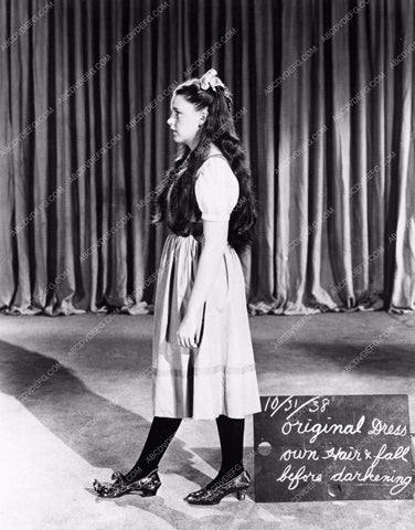 Judy Garland behind the scene wardrobe The Wizard of Oz woo810-14